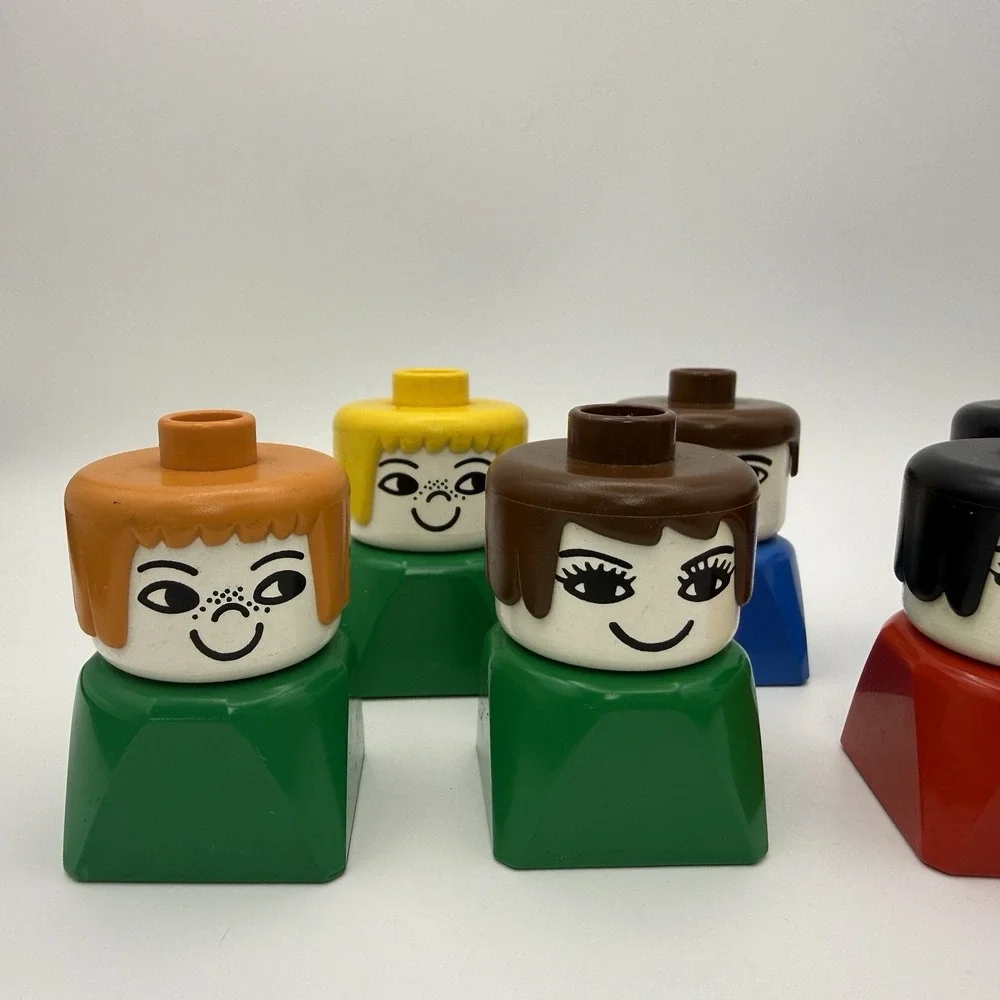 Duplo Lego Vintage Chunky Square Base People Lot of 7 Figures
